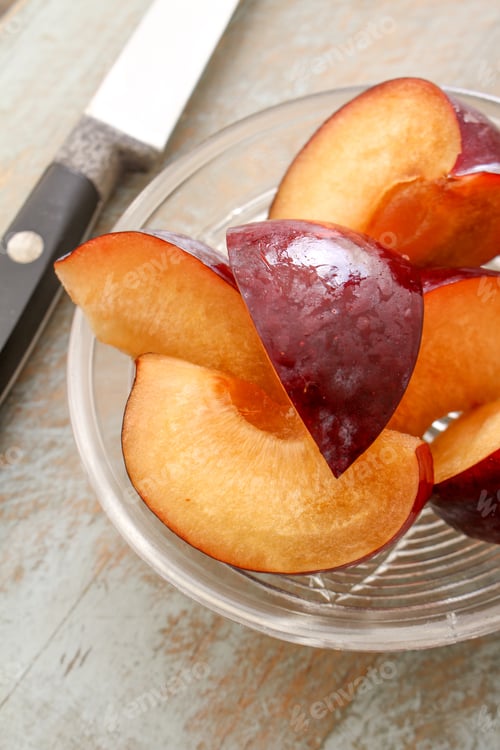Preview: Preparing Fresh Plums