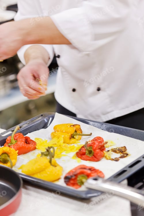 Preview: Chef At Work