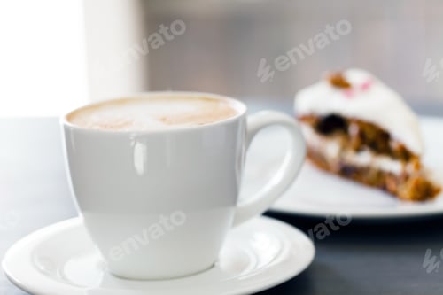 Preview: Cappuccino With Carrot Cake