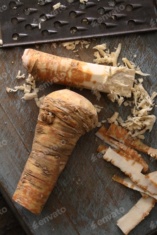 Preview: Grating Fresh Horseradish Root