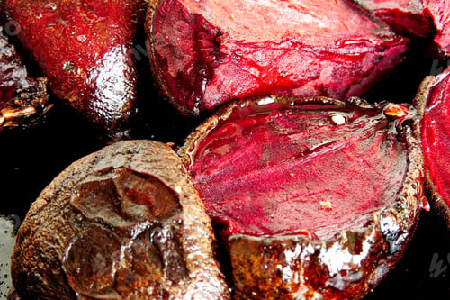 Preview: Baked Beets With Garlic And Spices On A Baking Sheet