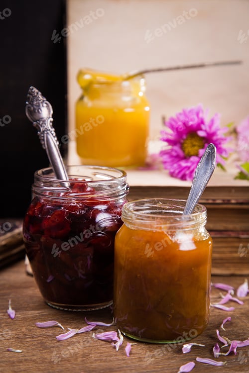 Preview: Set Of Jam And Honey In Glass Container With Flower And Book