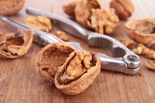 Preview: Walnut And Nutcracker