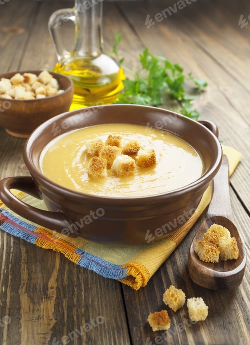Preview: Red Lentil Soup With Croutons In The Bowl