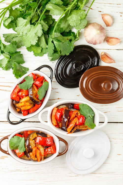 Preview: Vegetarian Dish.. Baked Vegetables In Portion Pots. Eggplant, Bell Pepper, Carrot, Onion, Garlic