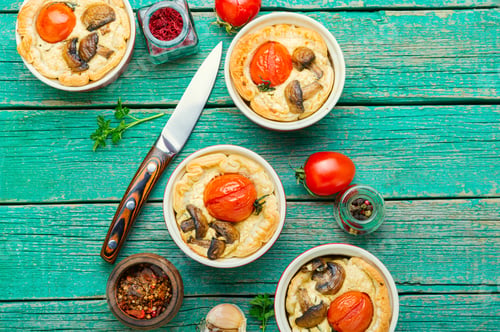 Preview: Appetizing Garlic Tart With Tomato,Mushrooms And Feta Cheese