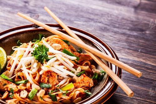 Preview: Pad Thai - Grilled Meat And Noodles