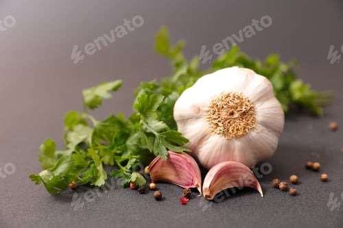 Preview: Garlic With Parsley And Pepper