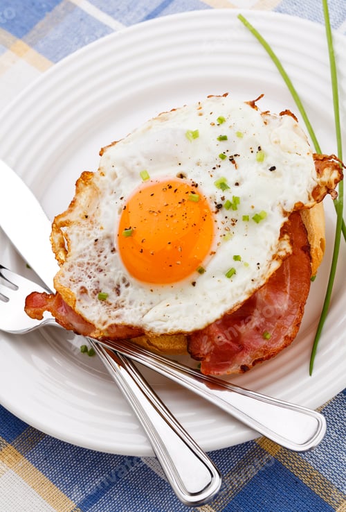 Preview: Breakfast - Fried Egg With Bacon And Cheese