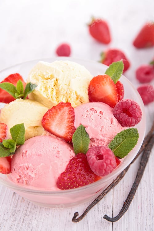 Preview: Berry And Vanilla Ice Cream