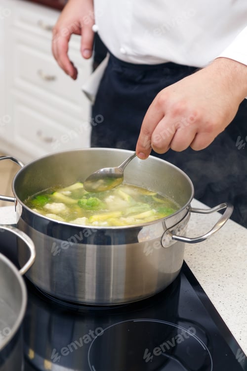 Preview: Chef At Work