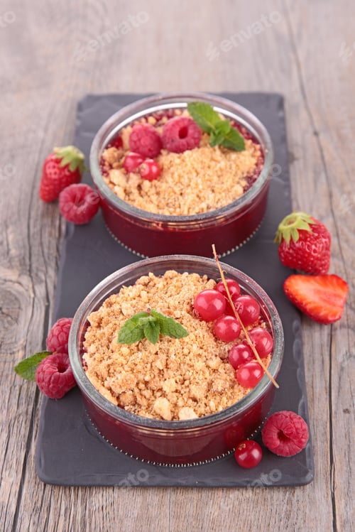 Preview: Berry Crumble
