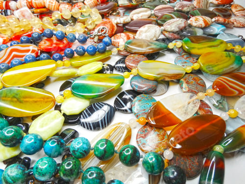 Preview: Jewelry Background Fashion Beads Necklace With Bright Crystals