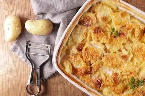 Vista previa: Gratin Dauphinois, Baked Potato With Cream And Cheese