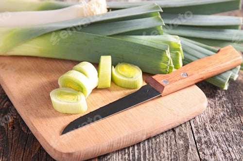 Preview: Raw Leek On Board