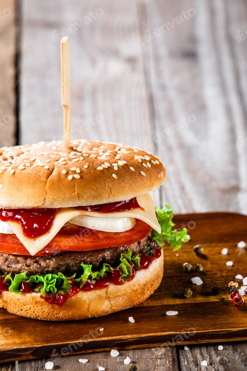 Preview: Tasty Burger On Cutting Boarrd