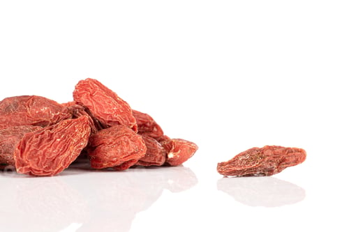 Preview: Vibrant and Fresh Goji Berries on a White Background