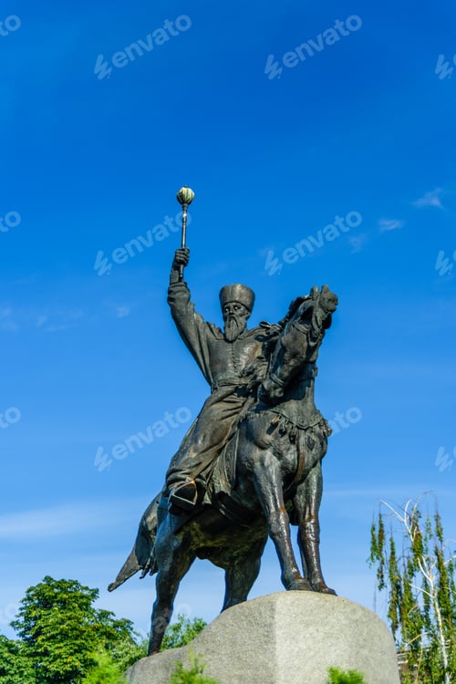 Preview: Monument To Cossack Hetman Petro Sagaidachnyi In Kiev, Ukraine