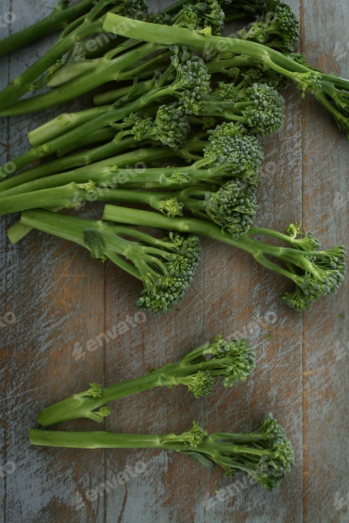 Preview: Preparing Raw Broccoli
