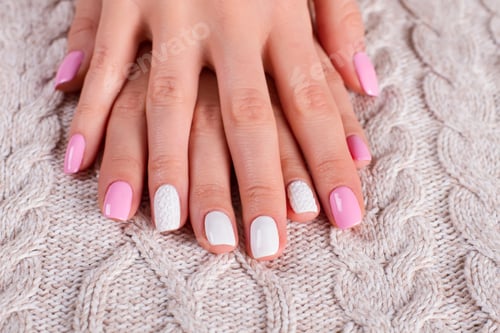 Preview: Two-Color Manicure On A Beige Knitted Background.