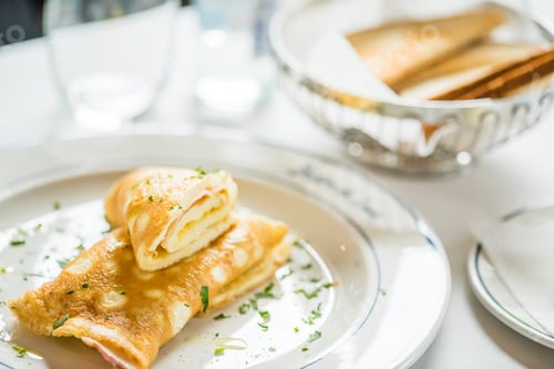 Preview: Breakfast In The Cafe