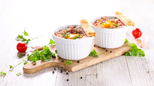 Preview: Baked Egg With Cream And Bacon