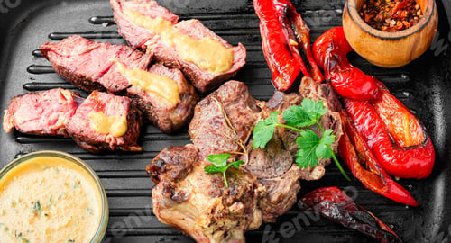 Preview: Grilled Steak With Spices And Herbs On Grill Iron Pan
