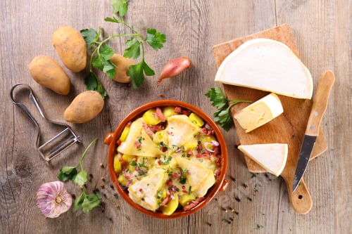 Aperçu: Tartiflette, pommes de terre au four, bacon et fromage
