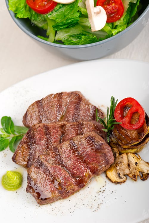 Preview: Grilled Kobe Miyazaky Beef With Fresh Vegetables