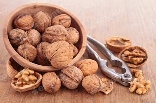 Preview: Heap Of Walnut