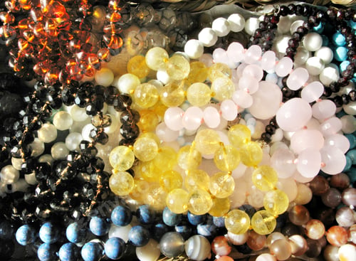 Preview: Different Kinds Of Beads Made Of Natural Jewels