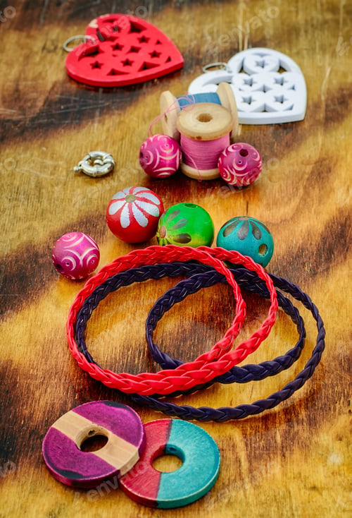 Preview: Elements For Making Jewelry From Beads And Leather Straps