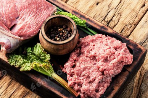 Preview: Fresh Raw Minced Beef Ground Beef On Old Wood Background