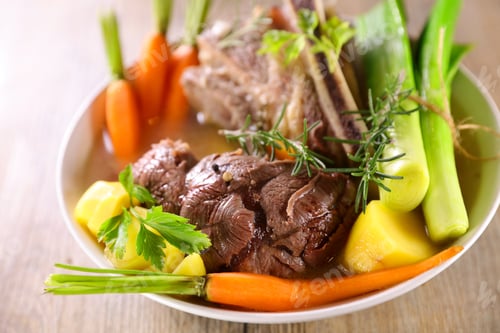 Preview: Beef Broth With Fresh Vegetable
