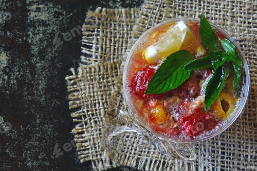 Preview: Fresh Homemade Raspberry Mint Lemonade. Refreshing Summer Lemonade With Raspberries And Mint. Keto