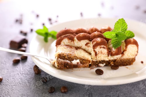 Preview: Tiramisu Cake With Cocoa And Mint