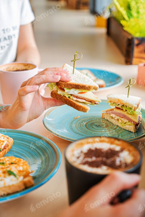 Preview: Breakfast In The Modern Cafe