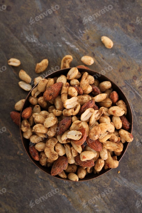 Preview: Roasted Harissa Nut Snack Selection In Dish