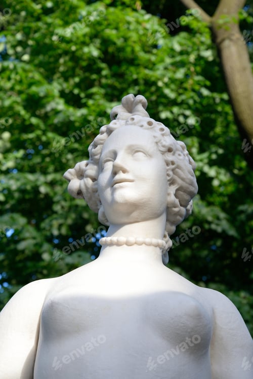 Preview: Statue In Summer Garden In Saint Petersburg, Russia.