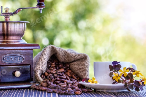 Preview: Coffee Grinde And Coffee Beans On Wooden Desk