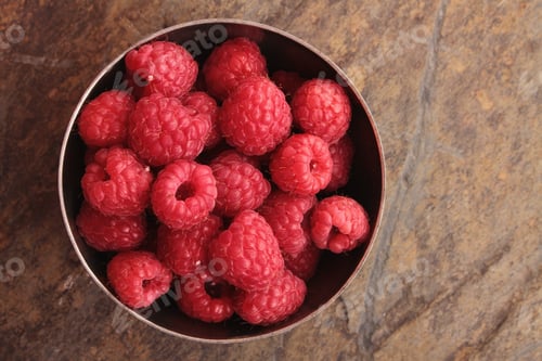 Preview: Fresh Raspberries In Dish