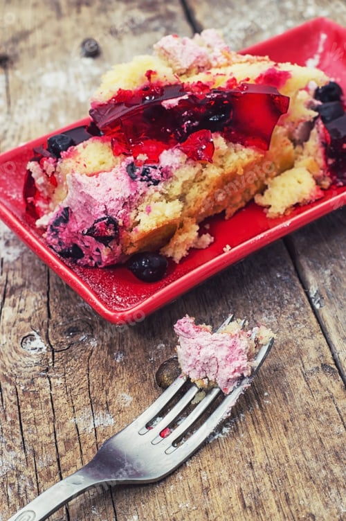 Preview: Crushed Fruit Cake And A Glass Of Juice