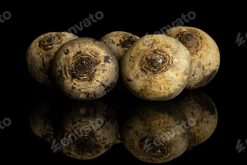 Preview: Group Of Five Whole Raw Red Beetroot Isolated On Black Glass