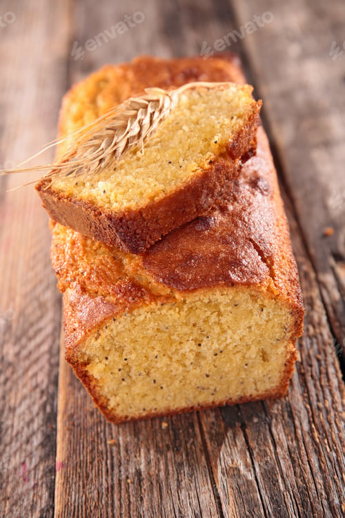 Preview: Cake On Wood