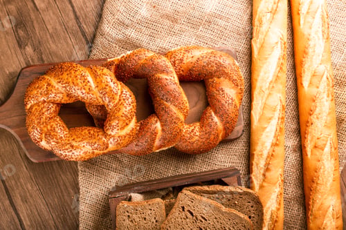 Preview: Turkish Bagels With French Baguette And Slices Of Bread In Box