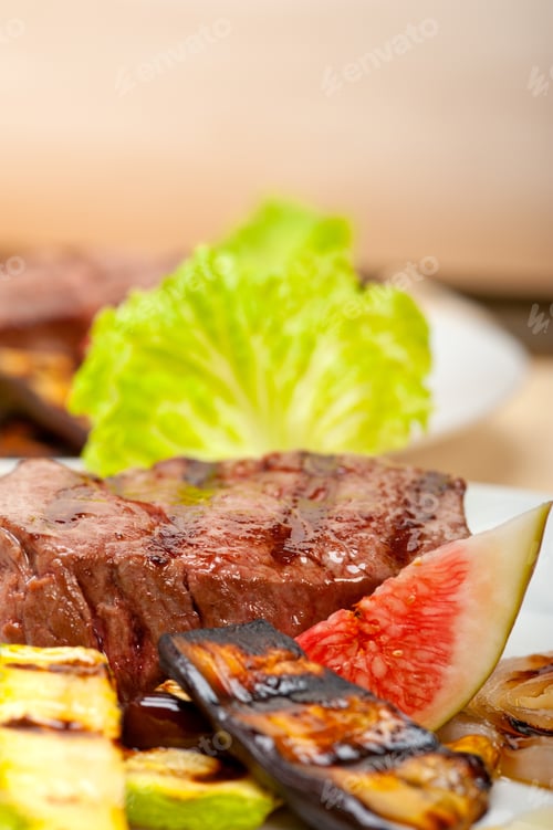 Preview: Grilled Fresh Beef Filet Mignon And Vegetables