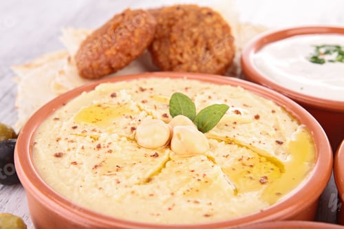 Preview: Close Up On Hummus