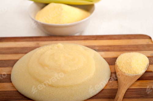 Preview: Polenta Traditional North Italy Corn Maize Flour Cream With Cob