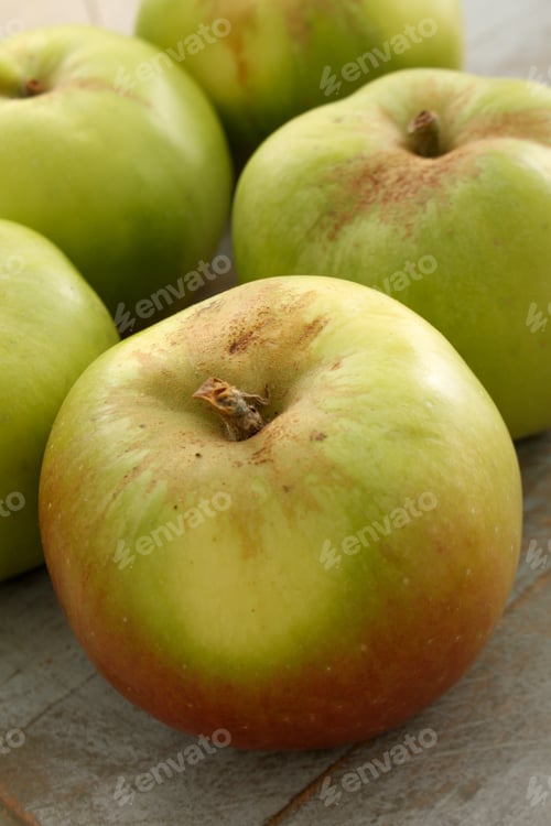 Preview: Preparing Fresh Apples
