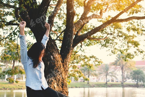 Preview: Beautiful Women Relaxing In The Park, Vintage Tone And Selective Focus